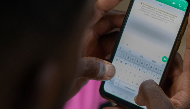WhatsApp lança novo botão contra espiões; veja como ativar