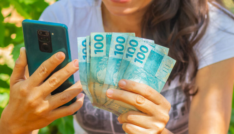 Quer vender mais? Use os 2 aplicativos nos quais os brasileiros mais passam tempo