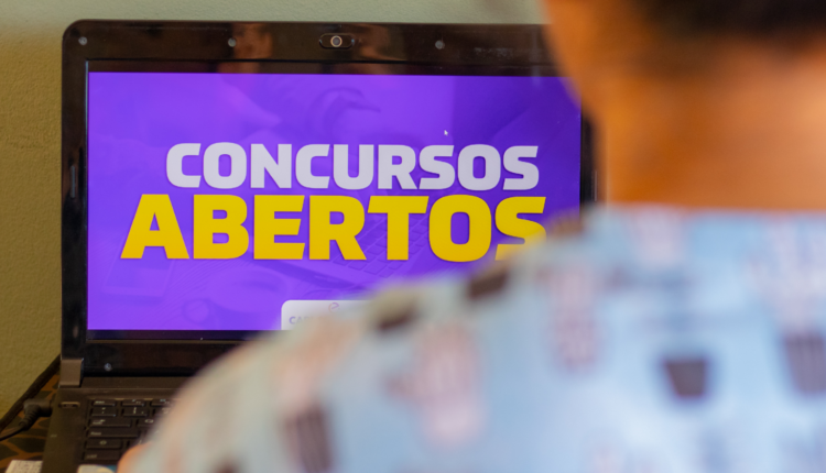 Aviso: 3 MIL vagas liberadas em NOVOS concursos; salários de R$ 21 mil