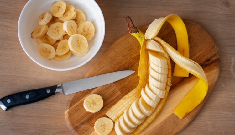 5 usos da casca de banana para você parar de jogar fora