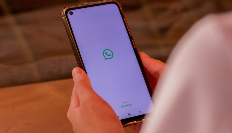 Aprenda a enviar mensagens SEM INTERNET e sem pagar nada no WhatsApp