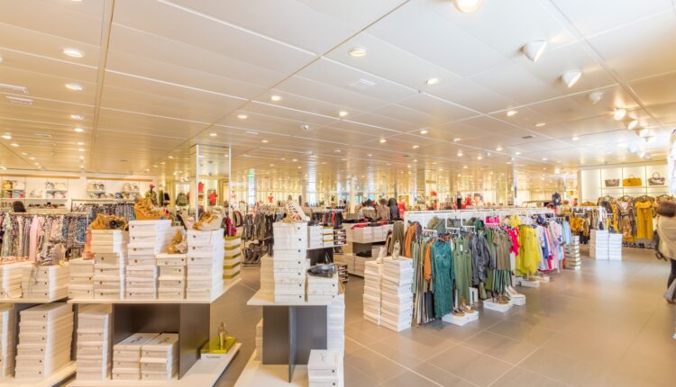 Aprenda como comprar BEM E BARATO em outlets