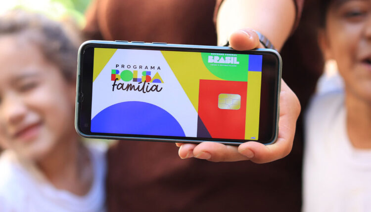 Você também pode sacar o Bolsa Família! Método diferente caiu na internet