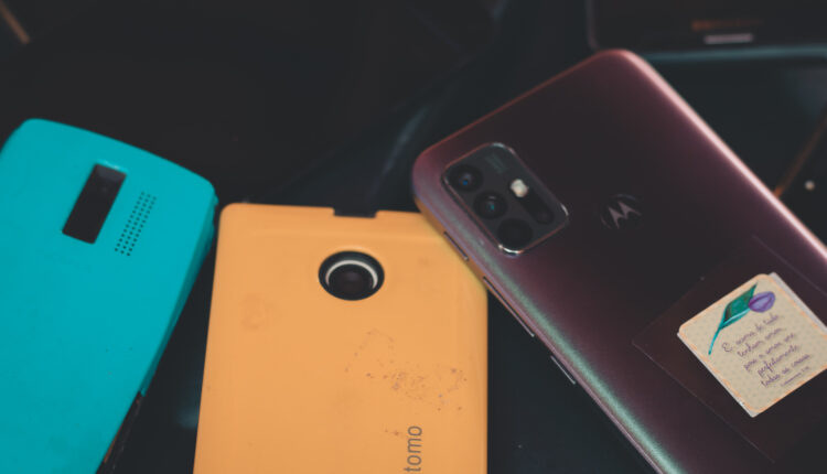 Celulares em sala de aula foram proibidos na Europa! Quando a medida chegará ao Brasil