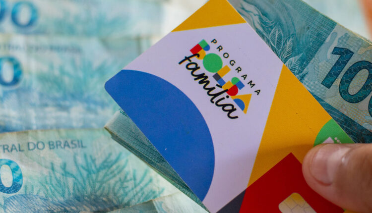 Há uma maneira de manter o Bolsa Família sem redução de 50%; veja quem está na lista