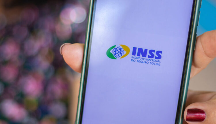 Como fica o atendimento do INSS nos dias de jogos do Brasil?