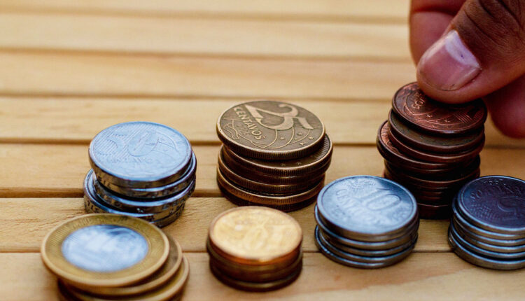 Muita gente tem e NÃO SABE: moeda de R$ 0,05 pode valer R$ 1.000