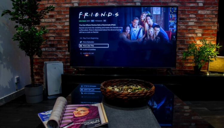 Série da Netflix fez fãs se esquecerem de Friends; saiba qual é
