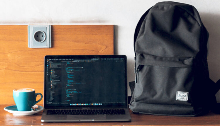 Você deveria tirar o notebook da mochila SEMPRE que estiver nesta situação