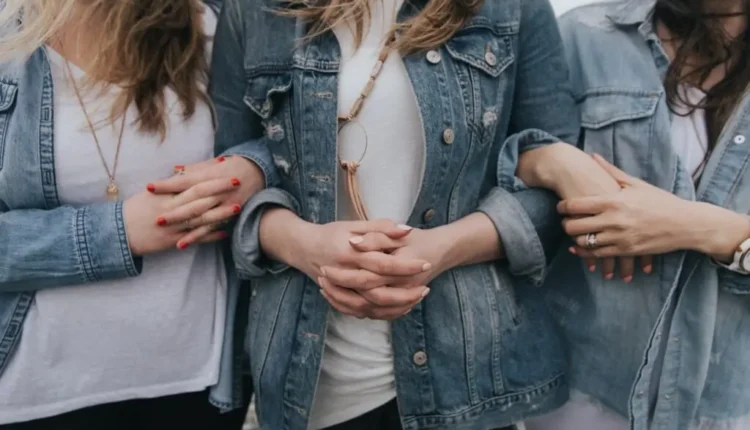 Mulheres vivem mais, mas têm mais doenças que homens, por quê?