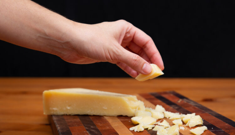 A verdade sobre o queijo parmesão que fez muita gente parar de comer