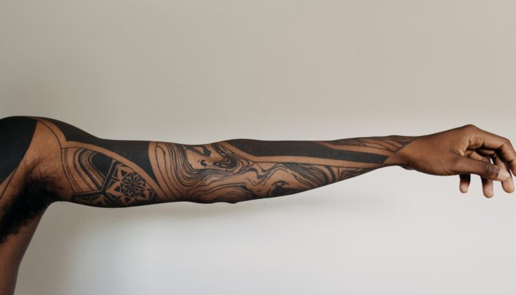 Aprenda como fazer sua tatuagem cicatrizar rápido e perfeitamente