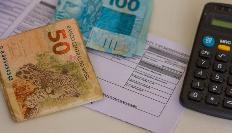 Como zerar as dívidas e começar o próximo mês com o NOME LIMPO
