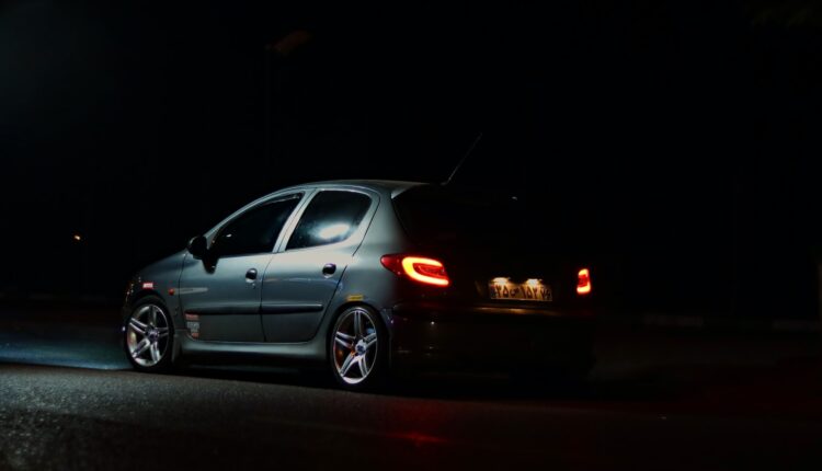 Econômicos DEMAIS! 5 carros que fazem mais de 13 kml na cidade