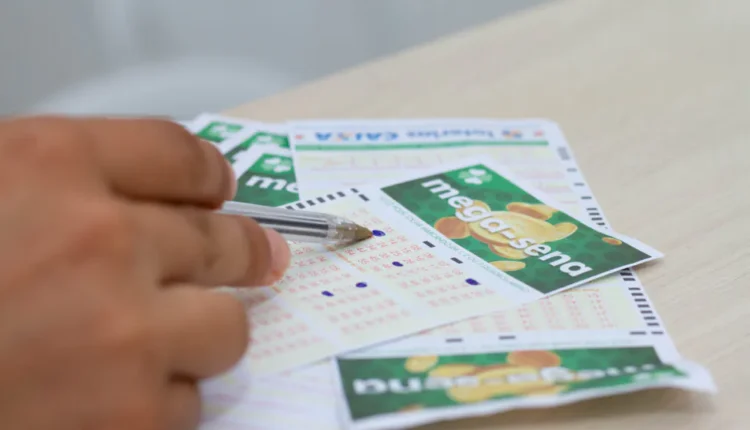 Mega-Sena: valor acumula de novo e pode pagar R$ 115 milhões