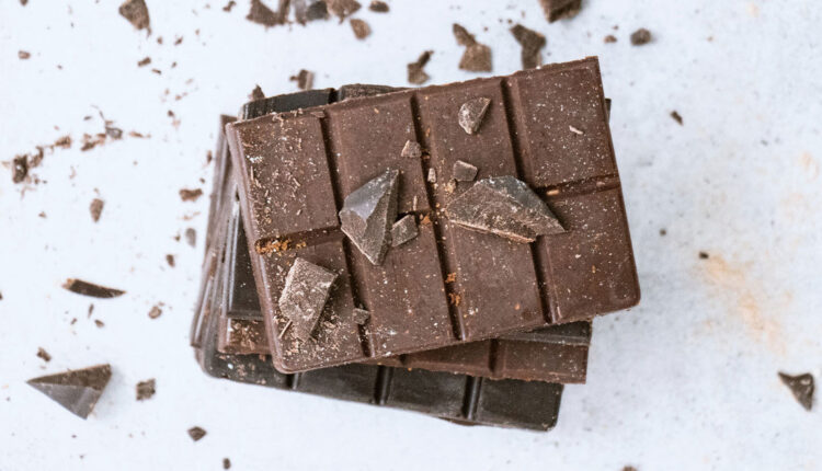 Contaminação com vidro? Anvisa confirma retirada de GRANDE marca de CHOCOLATE
