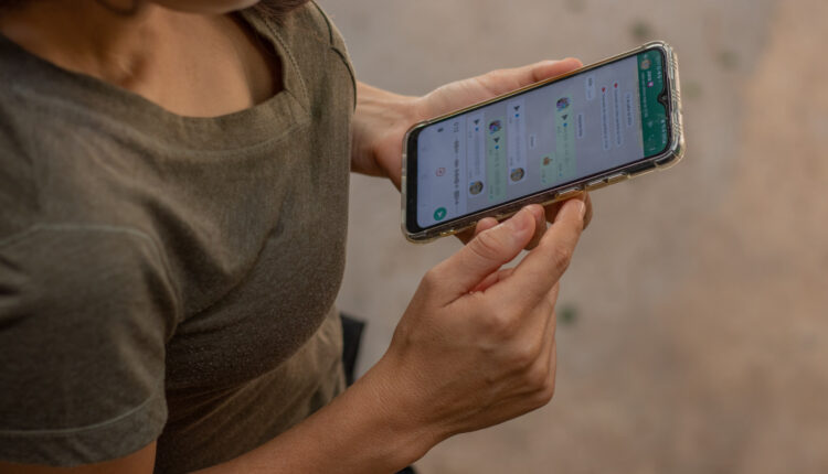 Modo senhor das sombras no WhatsApp; como ativar