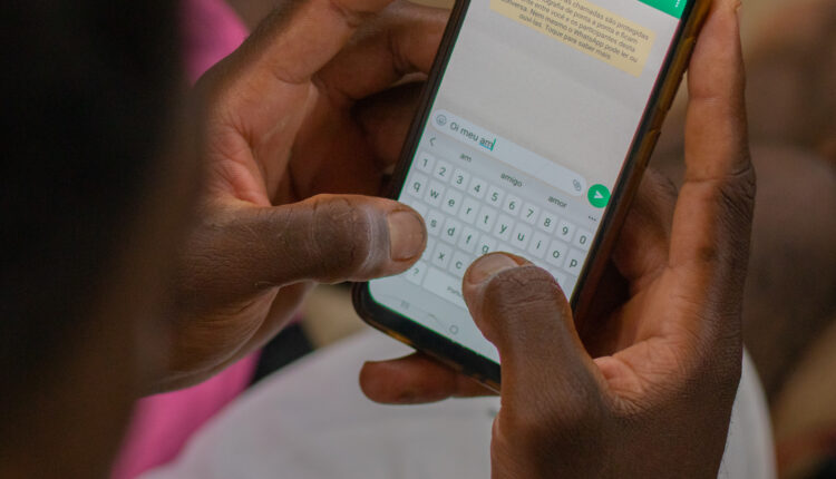 Pi conheça a assistente pessoal e suas funções para o WhatsApp