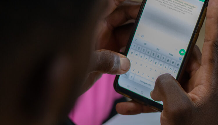 Por que o WhatsApp é foi BANIDO destes 4 países