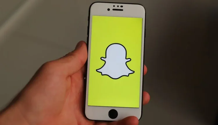 TERROR! Usuários do Snapchat encontram IA que faz postagens estranhas e ignora comandos