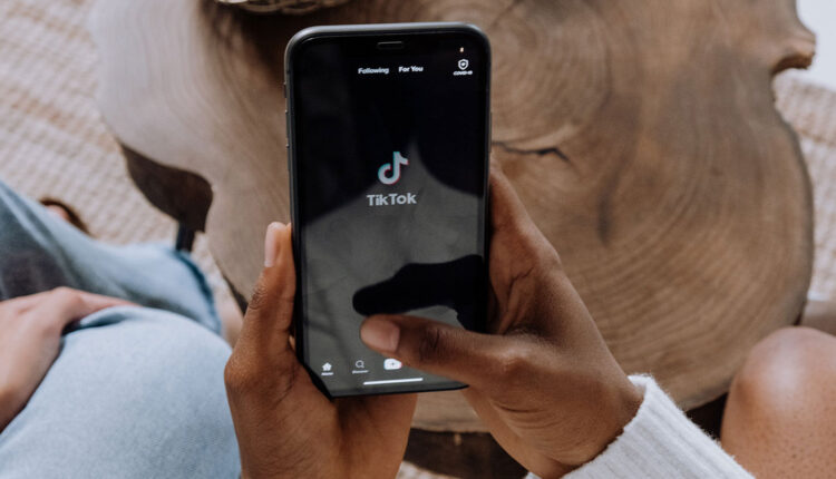 Perigo no TikTok? Veja se cerveja cura ressaca; entenda os riscos