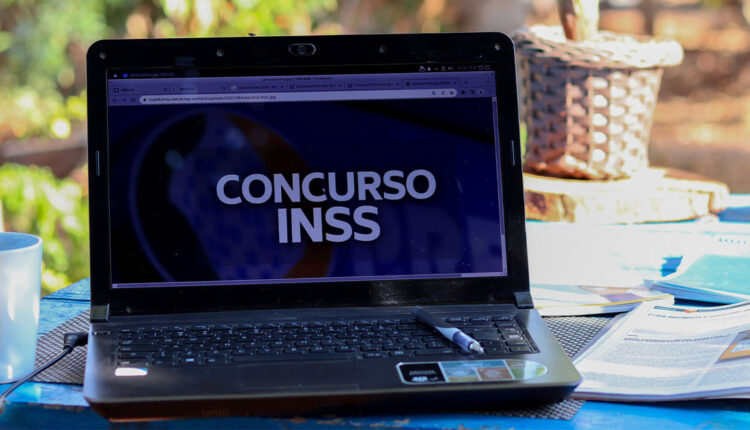 Mais de 9 MIL vagas em novo concurso do INSS; informação cai como BOMBA