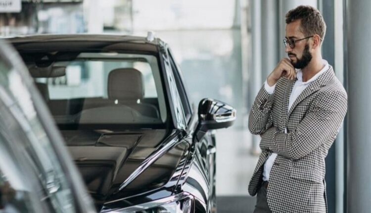 Vale a pena comprar carro que saiu de linha? Entenda os prós e contras