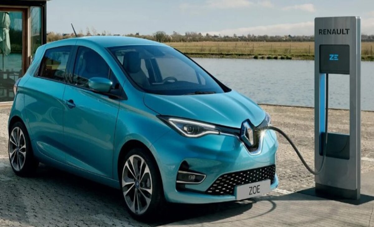 O Renault Zoe, um veículo elétrico que desempenhou um papel pioneiro na eletrificação da fabricante, terá sua jornada finalizada
