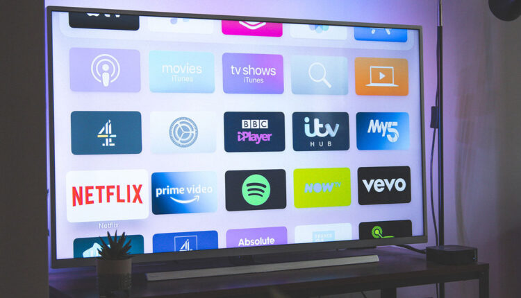 Plataforma de streaming paga mais de R$ 145 por dia para usuários; entenda o caso