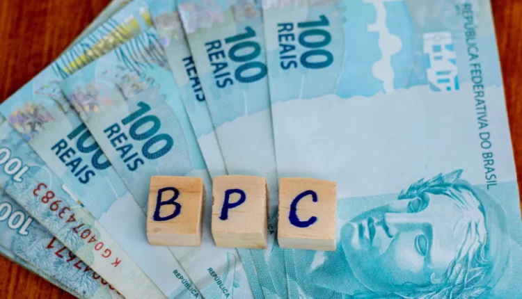 Atualize seu cadastro para receber R$ 1.320,00; saiba como