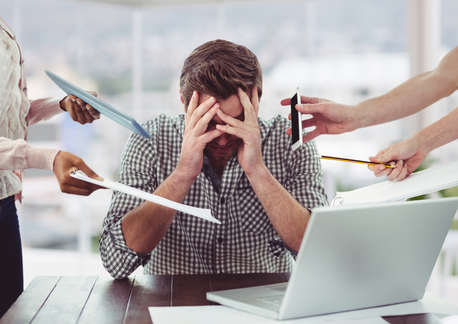 Harvard aponta os trabalhos que geram mais DESESPERO e infelicidade