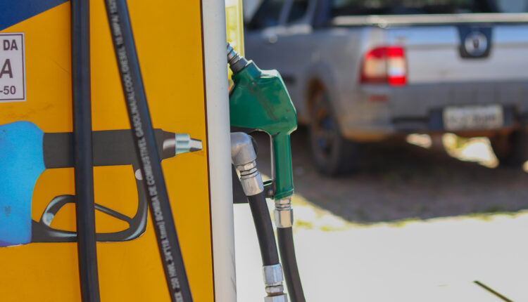 Não coloque gasolina no seu carro antes de saber isso