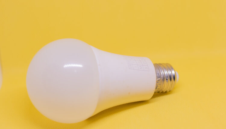 Veja dicas para pagar menos na conta de luz de outubro.
