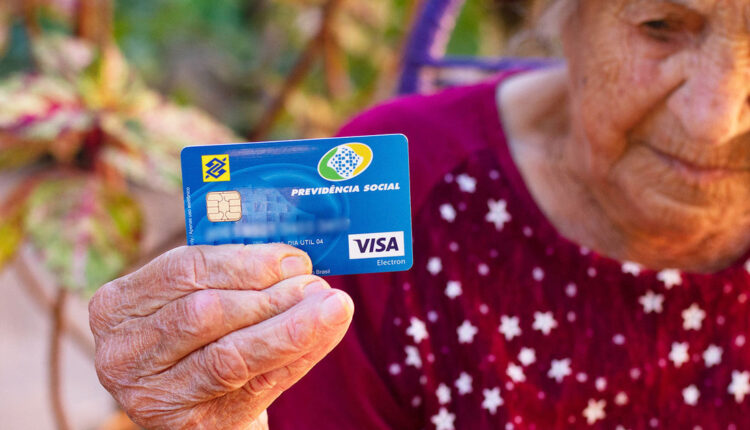 Prova de Vida em outubro: veja as datas do INSS