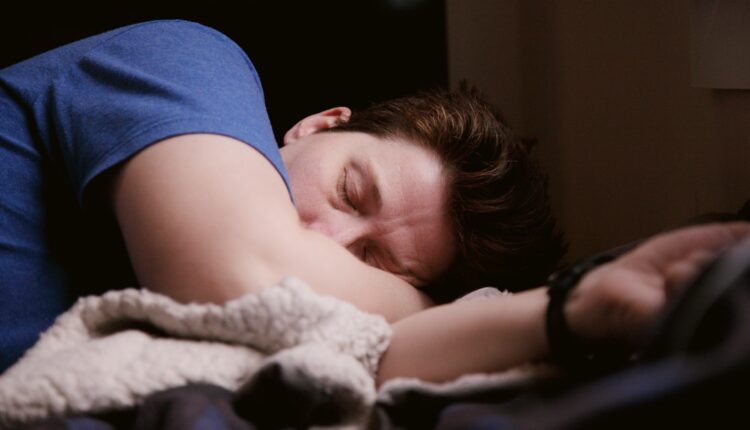 Qual é o perigo de tomar melatonina de farmácia para dormir Veja se ela funciona mesmo