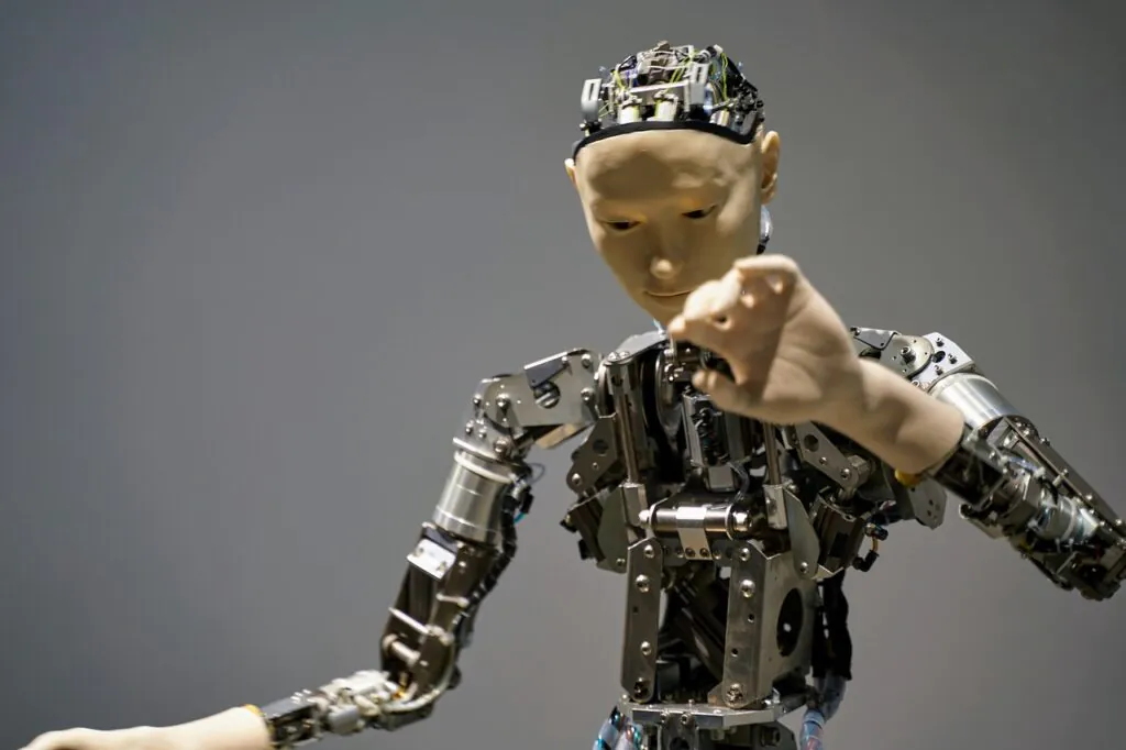 Robô parecido com humano já é realidade e pode trabalhar