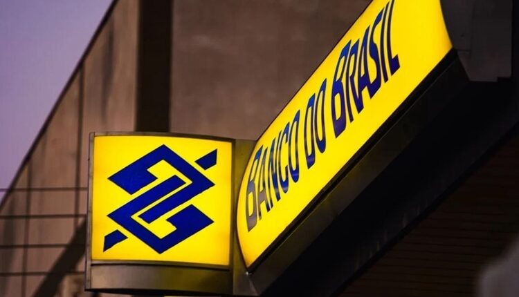 Um dos mais tradicionais bancos do país anunciou o encerramento de uma modalidade de serviço oferecida desde sua implementação, em 1985. Segundo o Banco do Brasil, a extinção da categoria de transação financeira se deve ao sucesso unânime do Pix a nível nacional. Continue a leitura, a seguir, e entenda qual ferramenta deverá sair de circulação até o início do ano que vem.