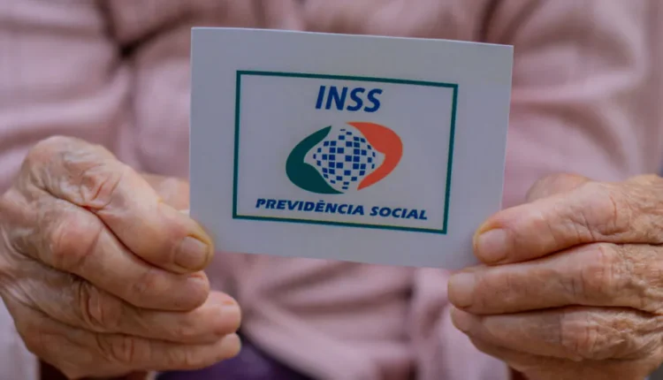 INSS libera novo consignado para apenas UM GRUPO de beneficiários