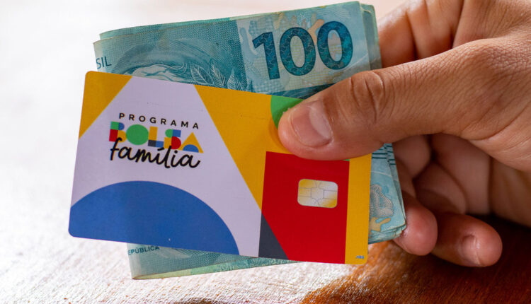 Ministro quebra silêncio e faz revelação IMPORTANTE sobre Bolsa Família