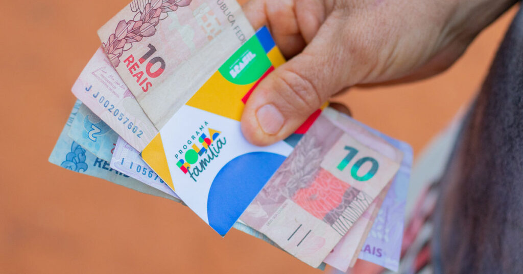Bolsa Família: confirmado bônus de R$ 300 em setembro