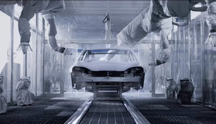A fábrica de carros elétricos conhecida por sua
