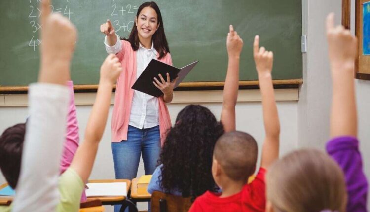 Ninguém aprende estes 7 hábitos de sucesso na escola; veja agora.