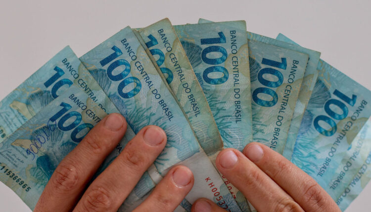 Cobrança constrangedora de dívidas resulta em pagamento de R$ 4 MIL para o devedor