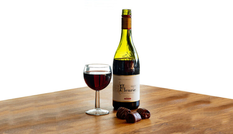 Dieta de Adele usa vinho e chocolate; veja como funciona