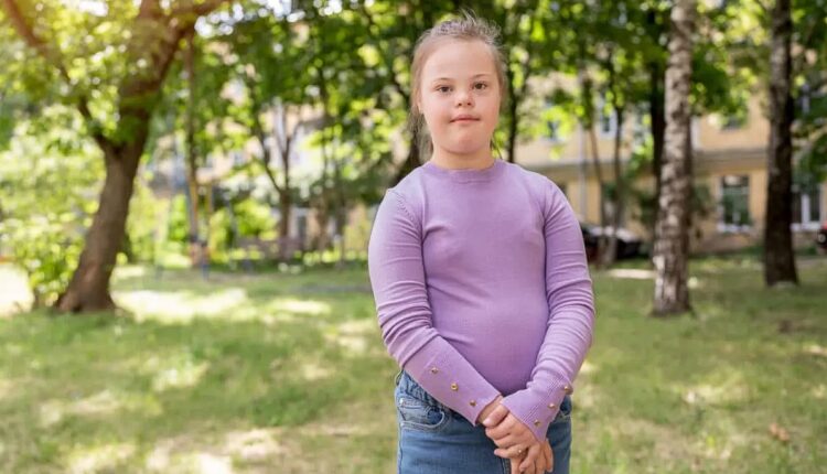 Elogios são normalmente usados como uma forma de demonstrar admiração ou até respeito por alguém. no entanto, quando o elogio é direcionado a pessoas com deficiência, o mínimo de cautela e, principalmente, sensibilidade é essencial para que você não acabe ofendendo quando a intenção era ser amável. A seguir, conheça as seis frases mais comuns que não devem ser ditas a uma PCD.