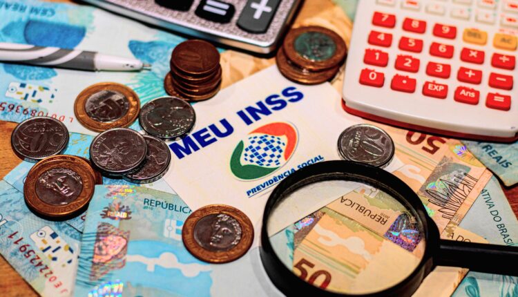 Veja sua posição na fila do INSS