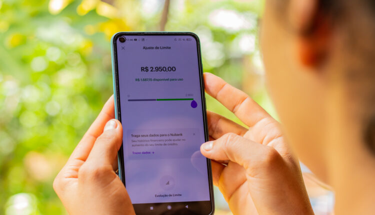 Nubank introduz o