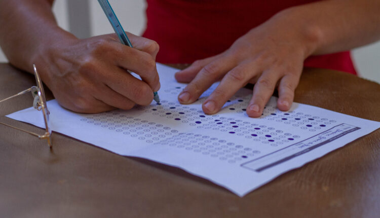 Brasil tem 4 mil vagas em concursos públicos e salários de até R$ 35 mil; confira