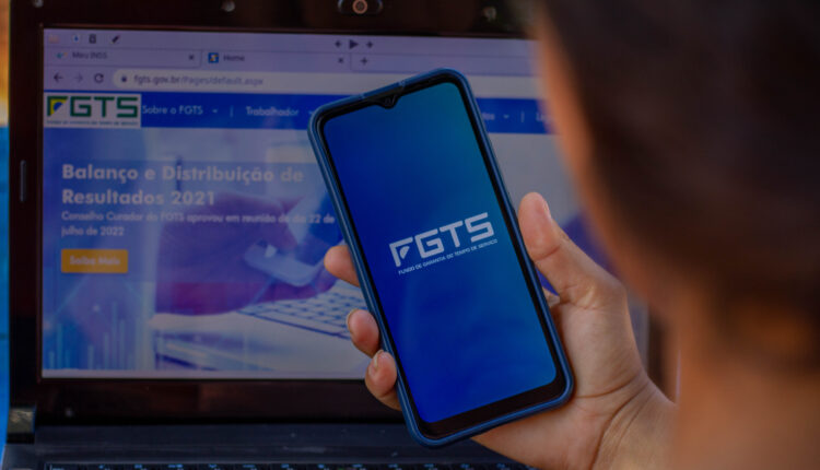 Projeto de isenção do FGTS para aposentados do INSS é aprovado no Senado