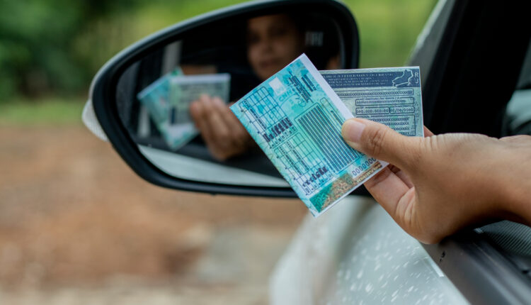 Como tirar CNH de graça? Confira